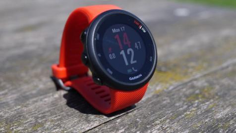 Обзор часов Garmin Forerunner 45.